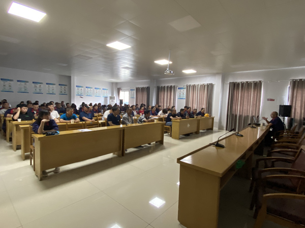 公司舉辦職業(yè)病危害知識(shí)專題培訓(xùn)班 公司舉辦職業(yè)病危害知識(shí)專題培訓(xùn)班