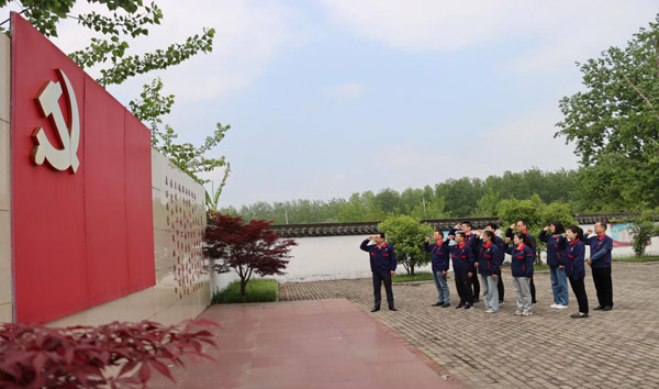 黨群黨支部開展“紀(jì)法教育月”活動(dòng) 黨群黨支部開展“紀(jì)法教育月”活動(dòng)