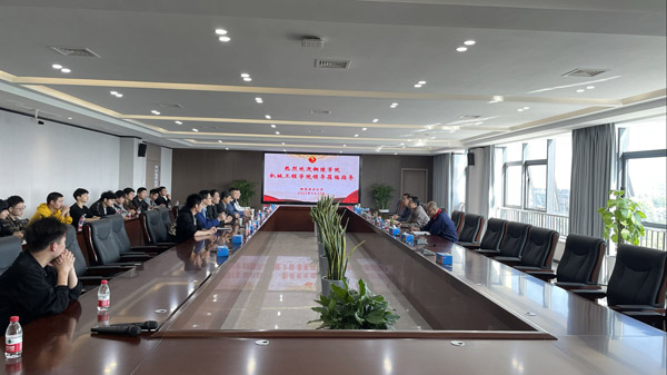 銅陵學(xué)院機械工程學(xué)院院長一行到公司參觀交流 銅陵學(xué)院機械工程學(xué)院院長一行到公司參觀交流
